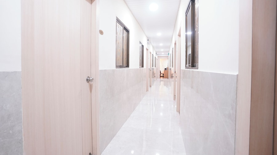 Fabhotel Bala'S Residency