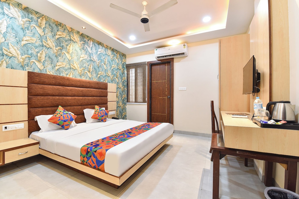 Executive Room | Egyptian cotton sheets, premium bedding, in-room safe, desk