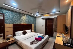 Premium Room - Fabhotel Amrit Inn (Indore)