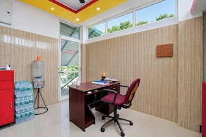 Quầy tiếp tân