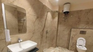 Unclassified image, 5 of 18, button - Fabhotel Shri Hari Villa (Varanasi)