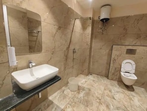 Bathroom - Fabhotel Shri Hari Villa (Varanasi)