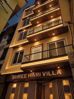 Exterior - Fabhotel Shri Hari Villa (Varanasi)