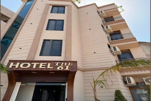 Ảnh chưa phân loại, 2 trong số 15 ảnh, nút