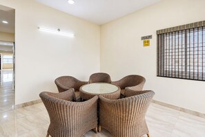 Unclassified image, 4 of 42, button - Fabhotel Bnb Suites (Hyderabad)
