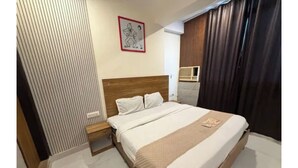 Room - Fabhotel Royal Inn Ii (New Delhi)
