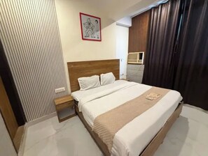 Room - Fabhotel Royal Inn Ii (New Delhi)