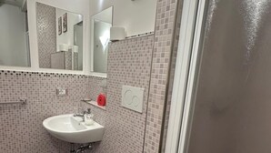 Shower - Marcelina vaticans rooms (Roma)