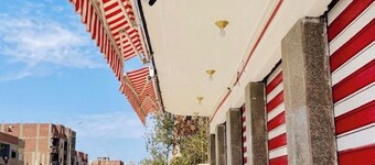 AWNY INN - Luxury Boutique Apartment & Café
