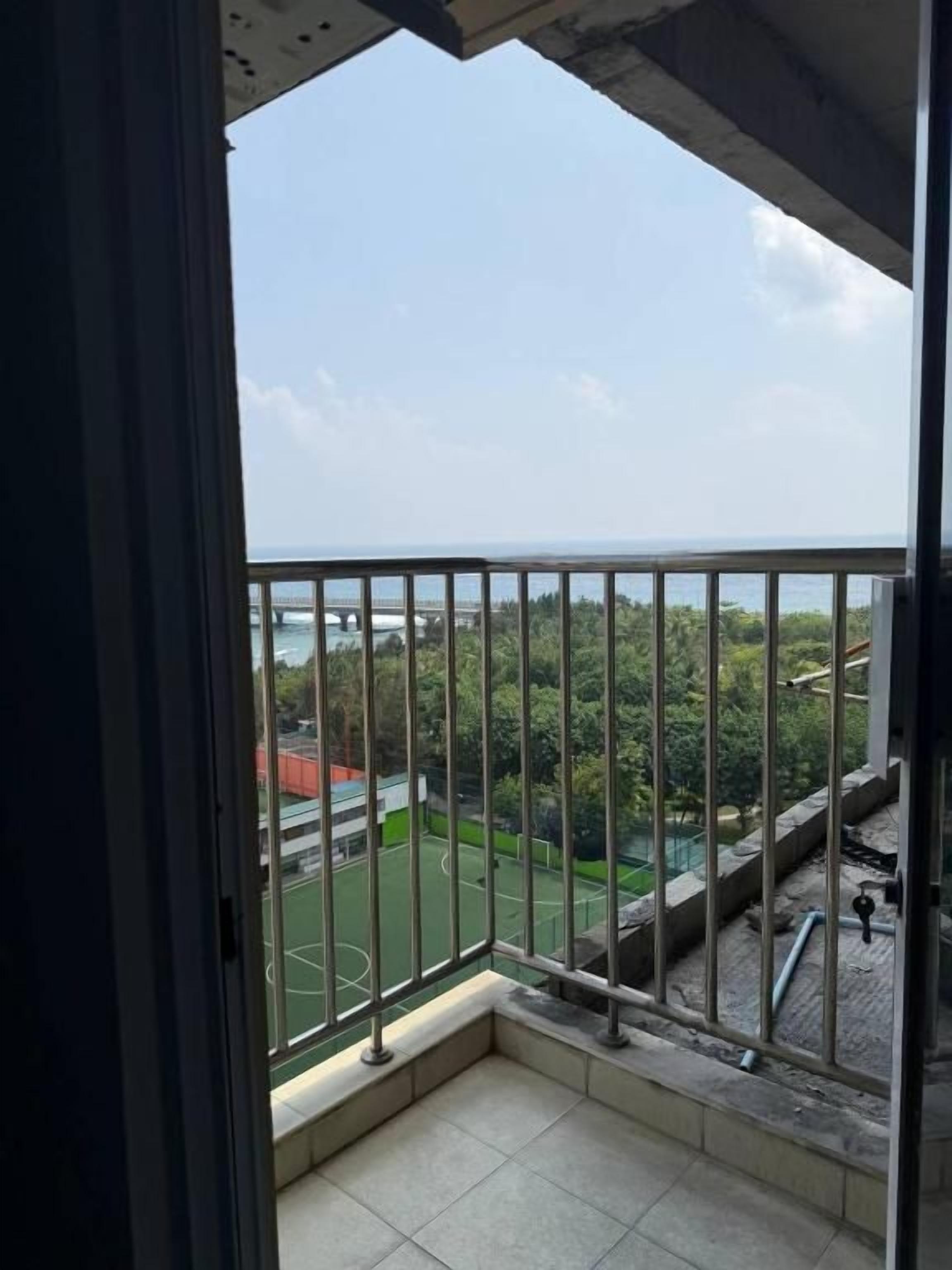 Habitación doble, balcón, vista a la ciudad | Interior
