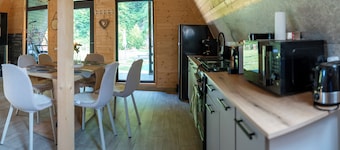 Escape Remeti Aframe by the River - Cosy mountain cabin with outdoor hot tub