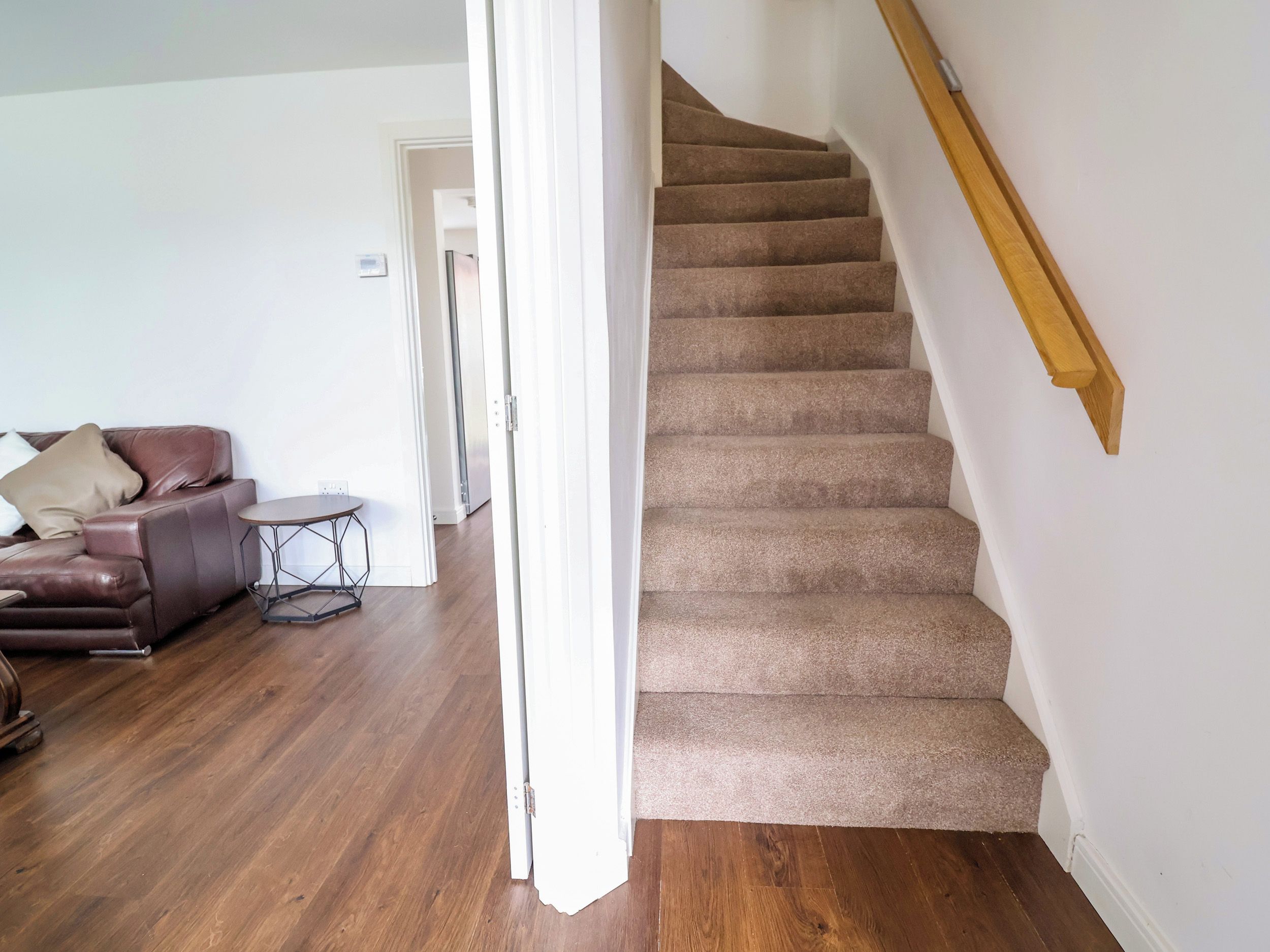 Corbetts Close, Pet Friendly, With A Garden In Crewe - Cheshire