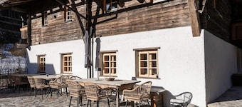 Raneburgs historiska herrgård med bastu