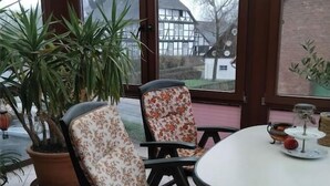 Unclassified image, 3 of 22, button - ||------------------------House-in-the-curve------------------|| (Halle-Dohnsen)
