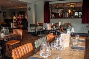 Dining - The Bear  (Tattenhall)