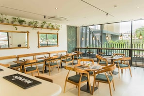 Breakfast area - Peravi at The Signature (Accra)