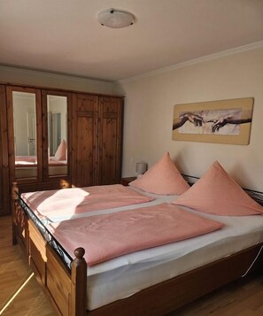 Room - Holiday apartment with 2 bedrooms (Bernkastel-Kues (Andel))