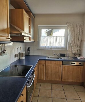 Private kitchen - Holiday apartment with 2 bedrooms (Bernkastel-Kues (Andel))
