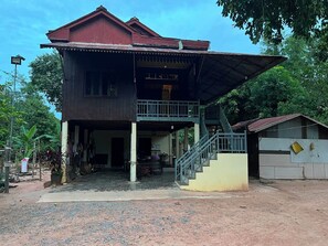 Exterior - Chez Pierre Homestay (Siem Reap Province)