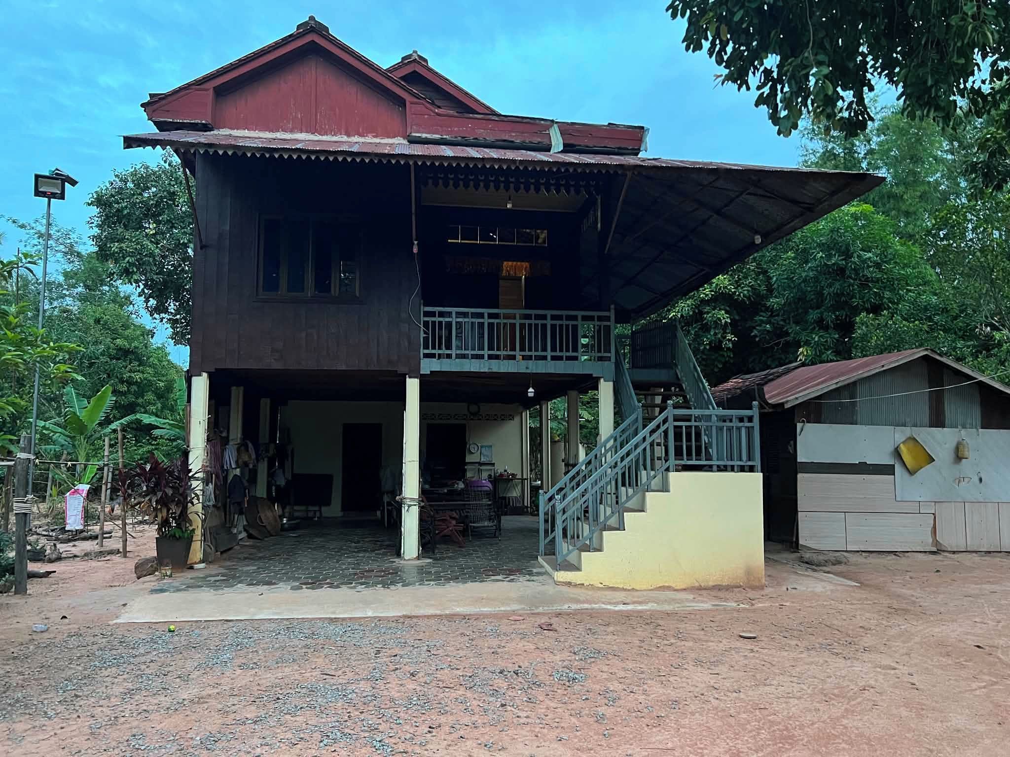 Basic House | Exterior