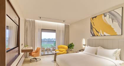 Crowne Regency
