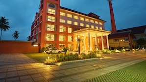 Unclassified image, 2 of 18, button - Crowne Regency (Kidangoor)