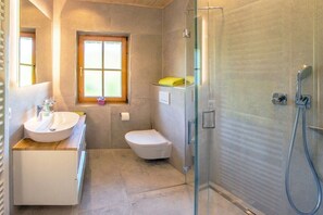 Bathroom - Nostalgia at the Striegl guesthouse (Wertach)