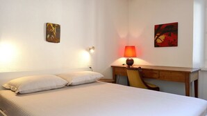 Room - Lovely apartment for 4 people with WIFI, TV, balcony and panoramic view (Acquarossa)