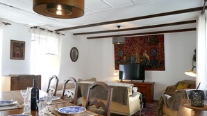 Dining - Lovely apartment for 4 people with WIFI, TV, balcony and panoramic view (Acquarossa)