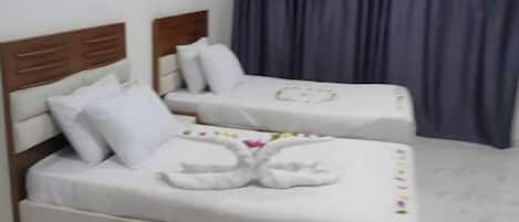 In-room safe, bed sheets