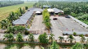 ด้านหน้าที่พัก