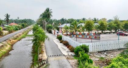 OYO 91376 Homestay Dahlia Ii