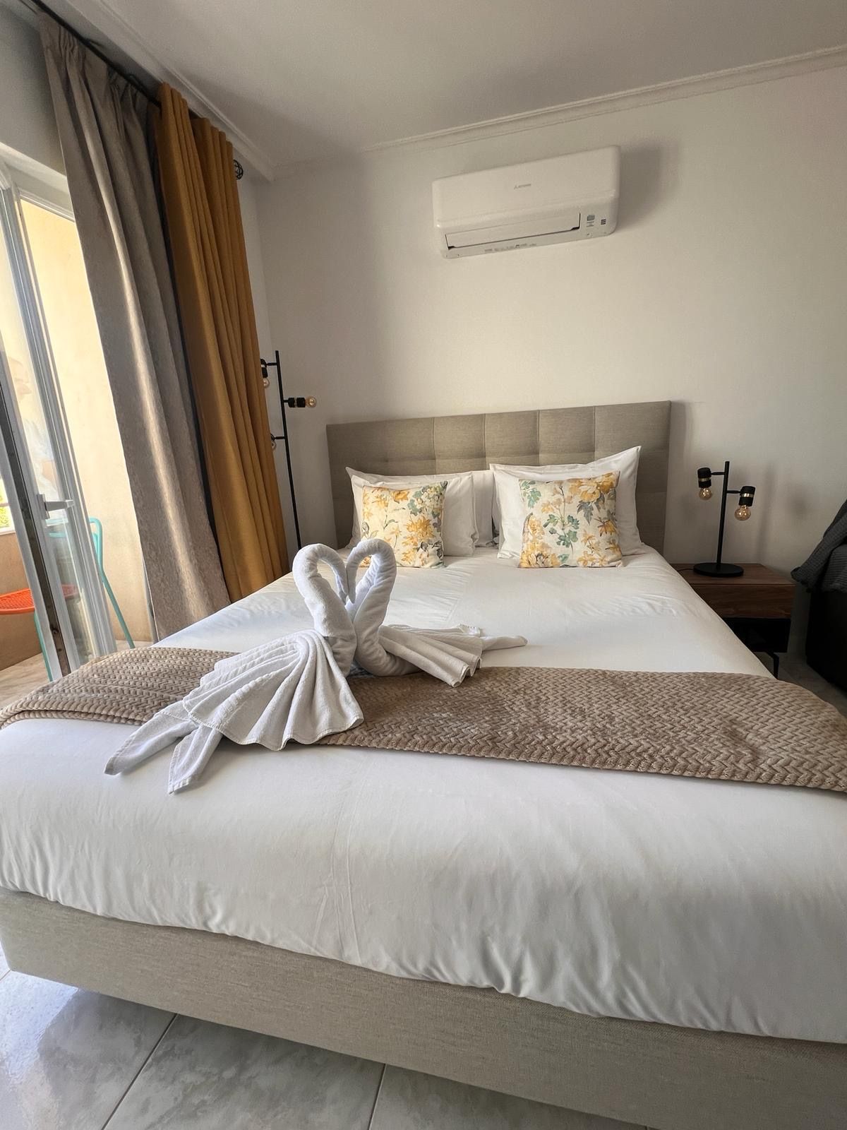Iron/ironing board, WiFi (free), bed sheets