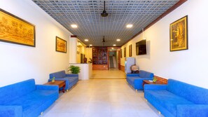 Quầy tiếp tân