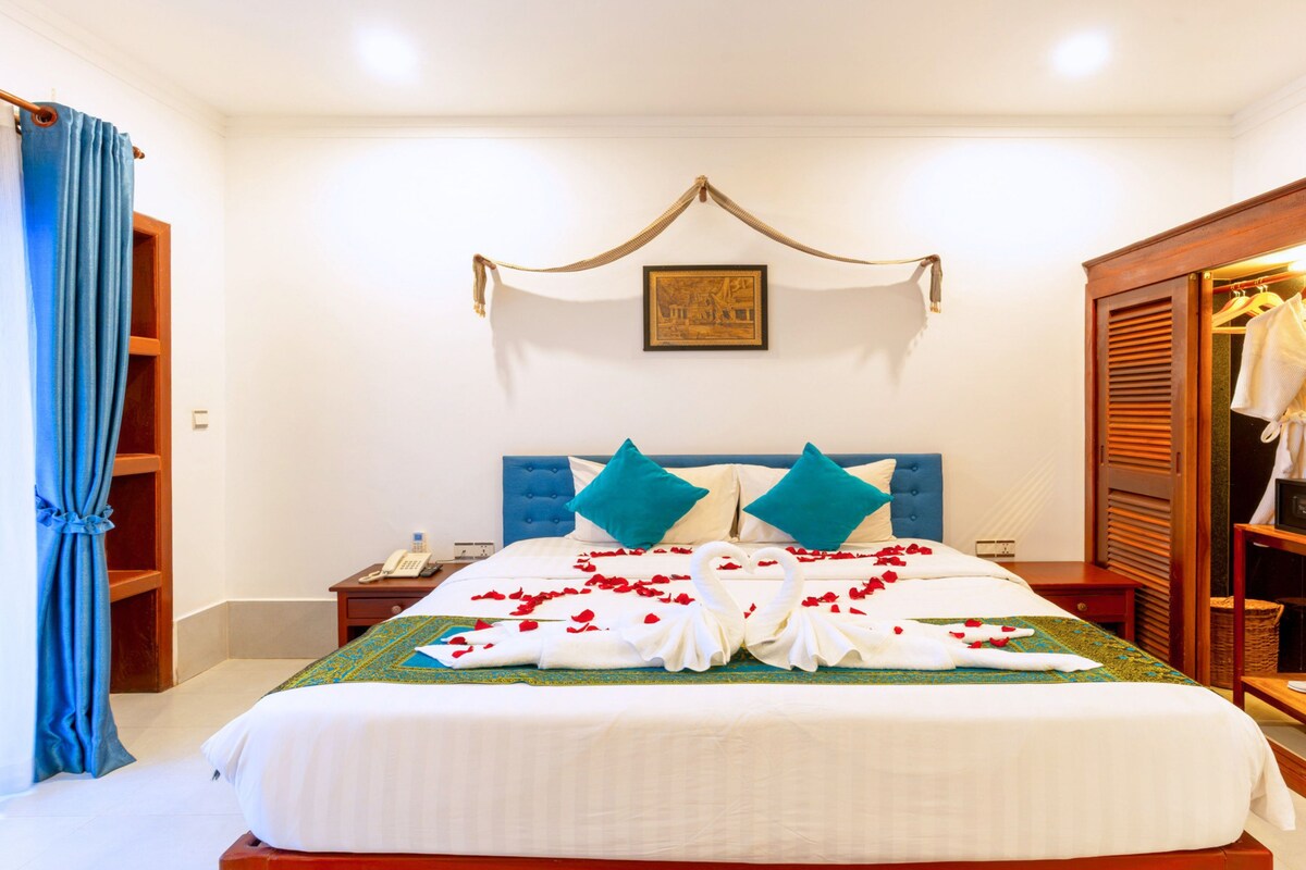 Phòng đôi Deluxe, ban công, quang cảnh thành phố | Két bảo mật tại phòng, bàn, khu vực làm việc phù hợp cho laptop 