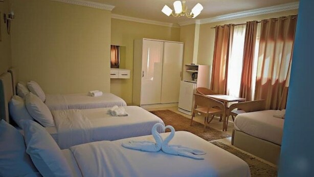 Iron/ironing board, WiFi, bed sheets - Gem View Inn (Giza Governorate,)