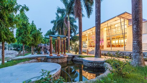 Pool - Royal Tiger Luxury Resort (Ratnanagar)