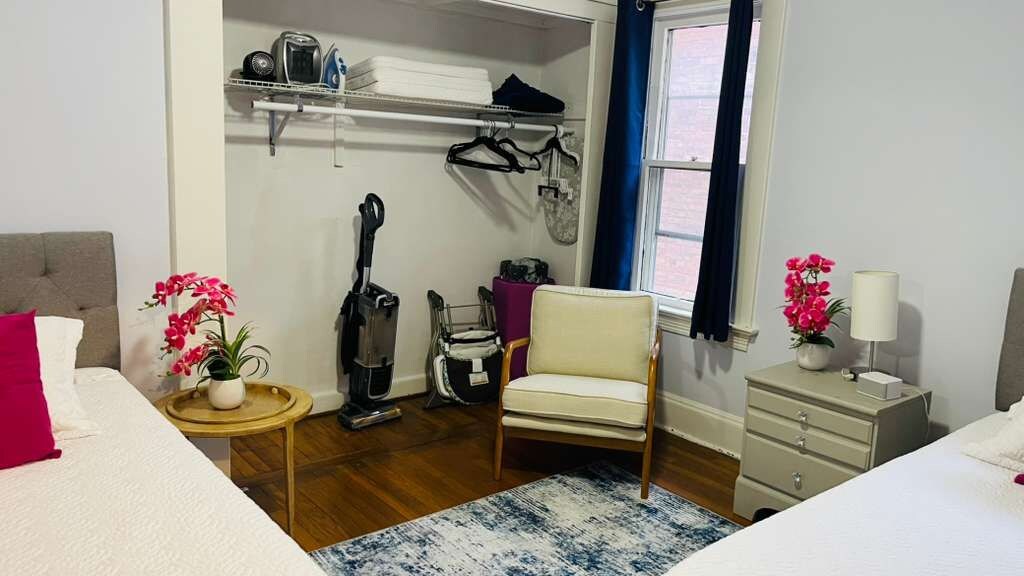 Iron/ironing board, WiFi (free), bed sheets