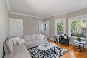 Unclassified image, 3 of 19, button - Walkable to Lakewood & Rocky River  2nd floor (Lakewood)
