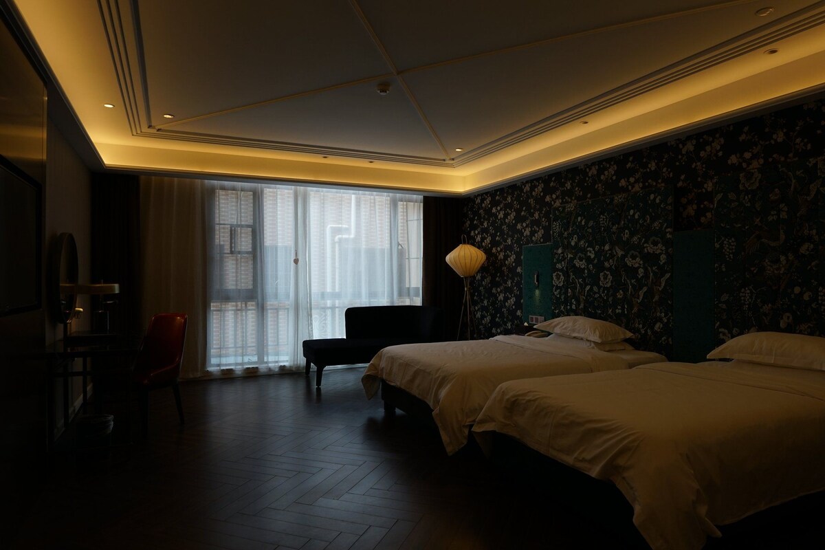 Quarto duplo superior | Cofres nos quartos, cortinas blackout, ferros/tábuas de passar roupa