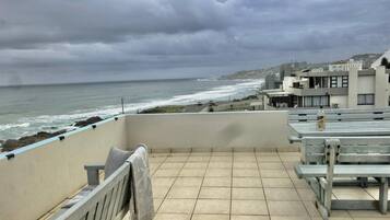 Apartment, 4 Bedrooms, Balcony | Balcony
