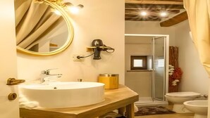 Unclassified image, 3 of 22, button - Il Rifugio di Spina – Holiday Home in a Rebuilt Medieval Village, Umbria (Spina)