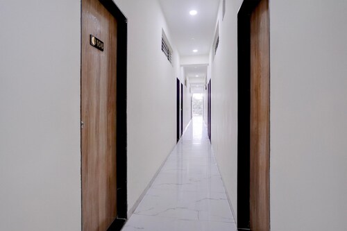Hotel O Bamu University