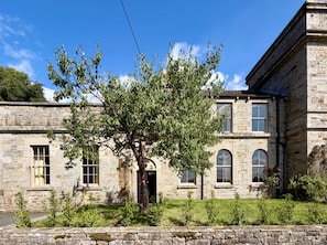 Unclassified image, 2 of 47, button - The West Wing Sleeps 5 With Parking (Barnard Castle)