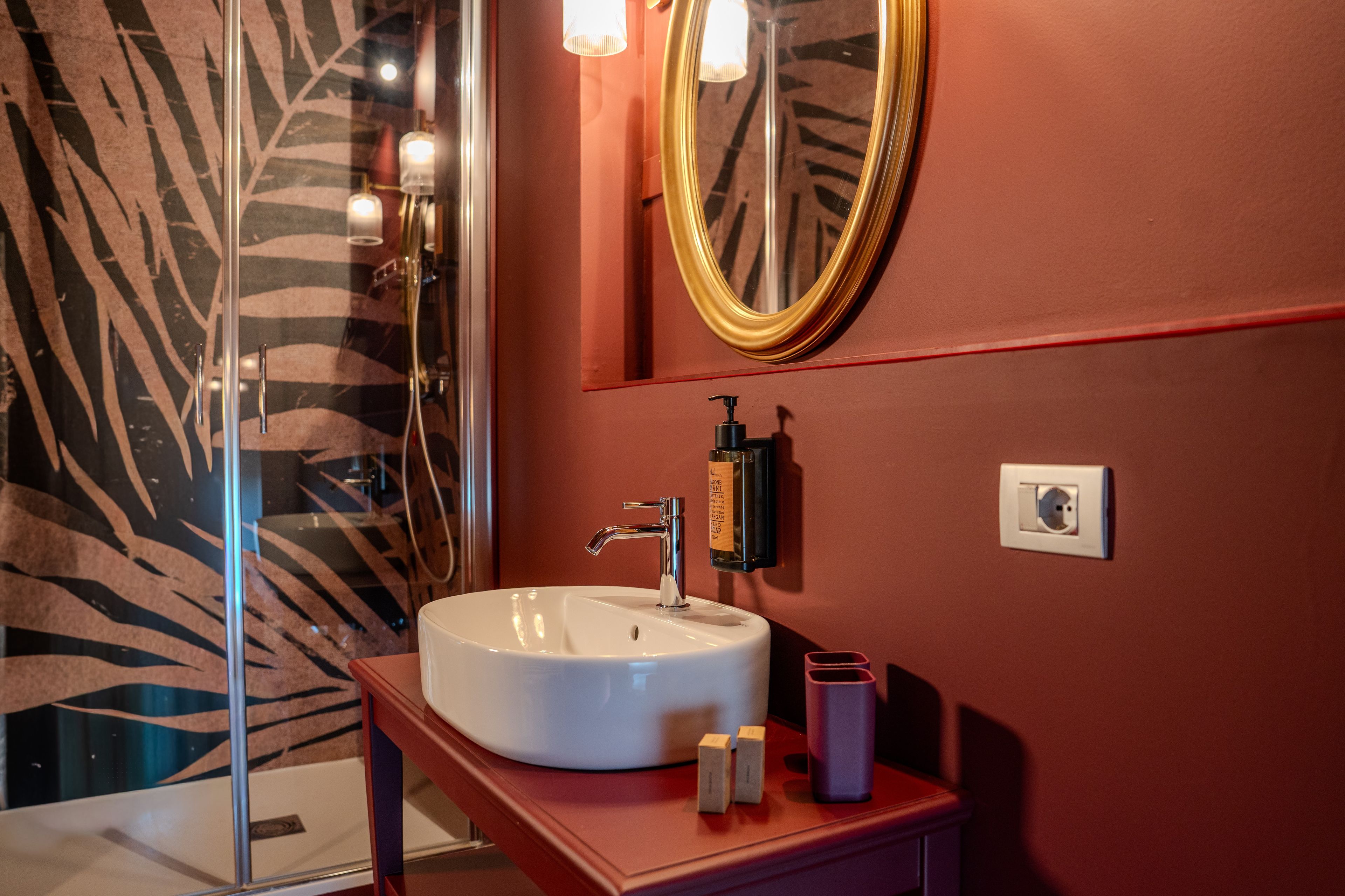 Dusche, Haartrockner, Bidet, Handtücher