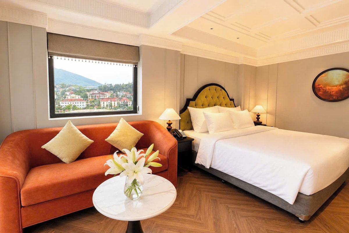 In-room safe, desk, laptop workspace, free WiFi