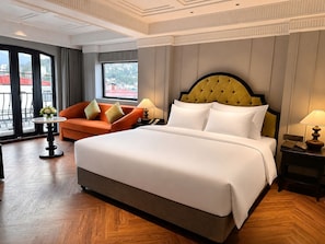 In-room safe, desk, laptop workspace, free WiFi - Palais De Sapa Boutique Hotel (Sa Pa)