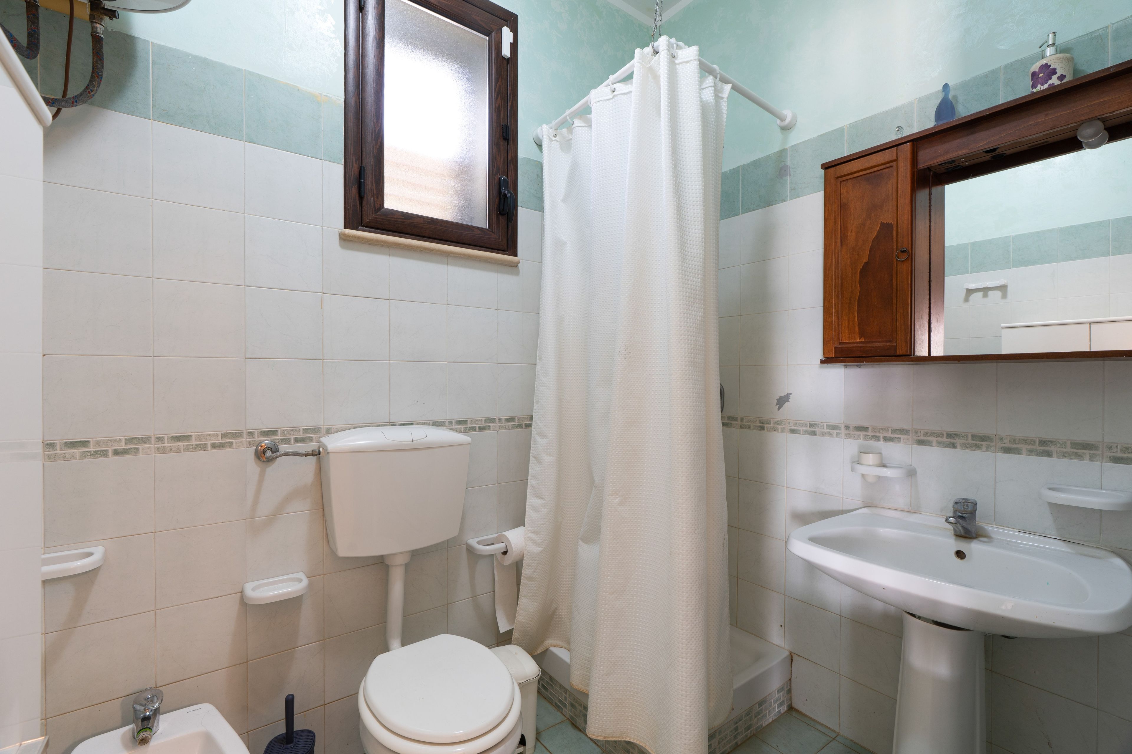 Shower, towels