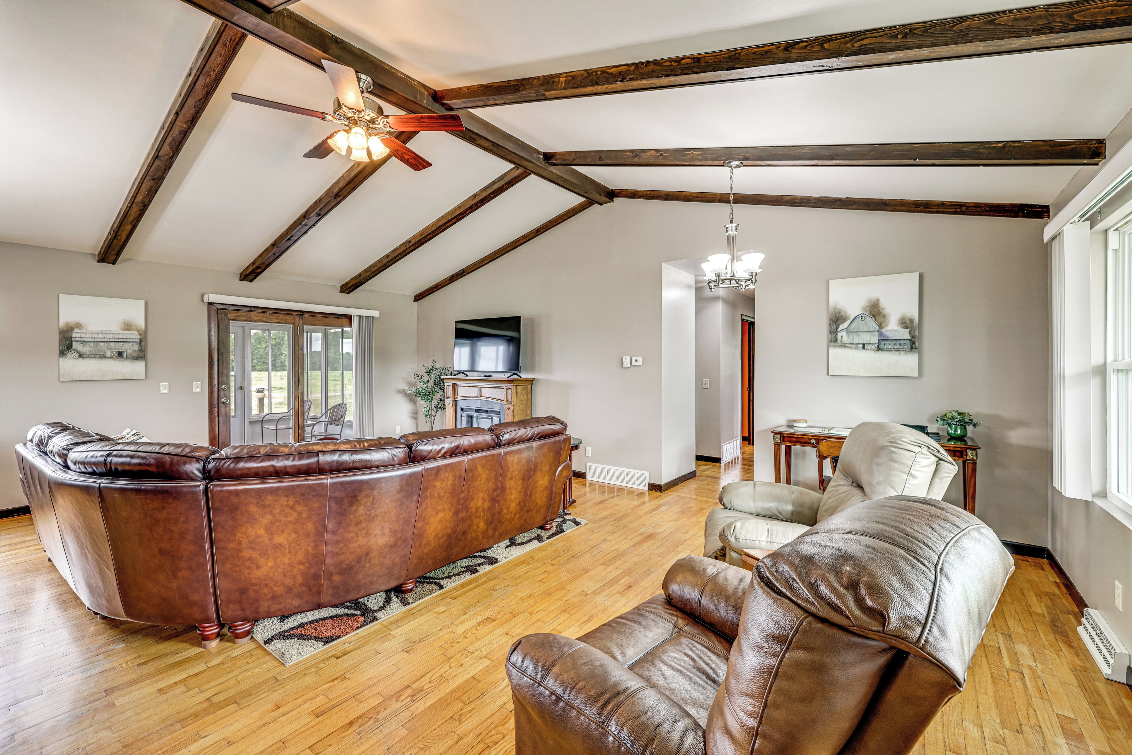 House (4 Bedrooms) | Interior