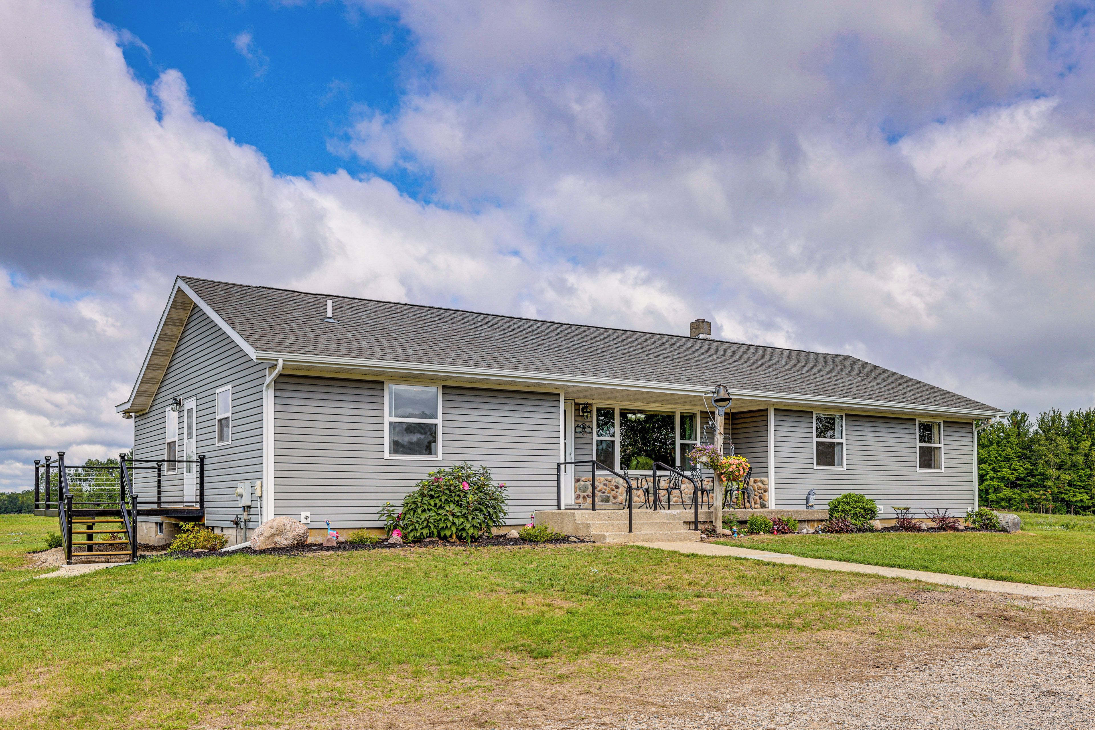 House (4 Bedrooms) | Front of property